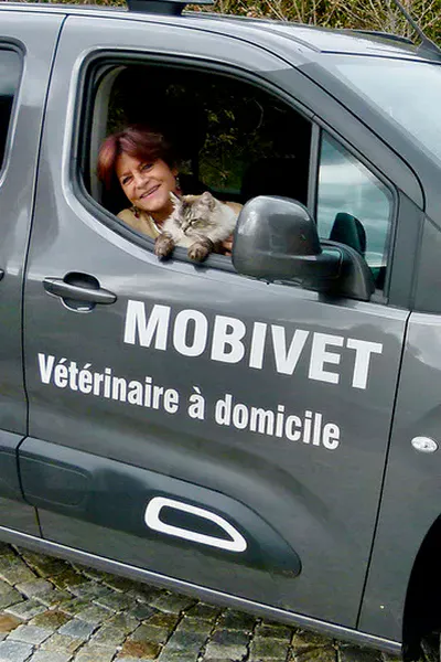 Catherine Tschanen et chat